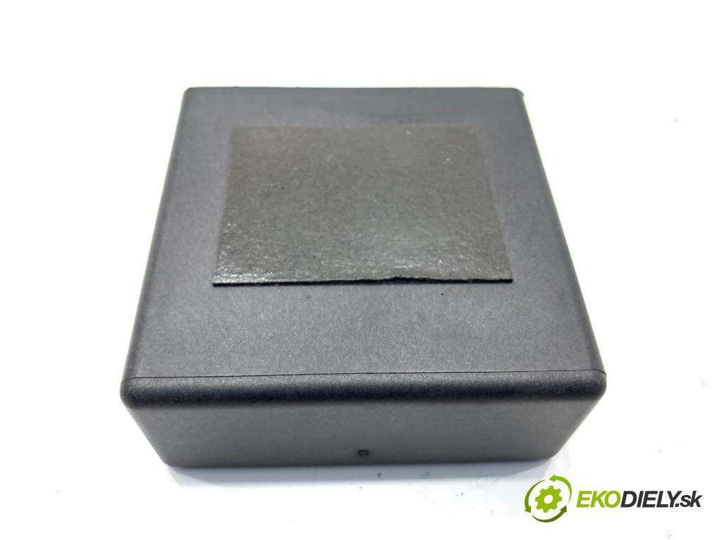 VW PASSAT B8 Kombi 2014 110 kW 2.0 TDI 1968 Modul ťažného oka  (Riadiaca jednotka ostatné)