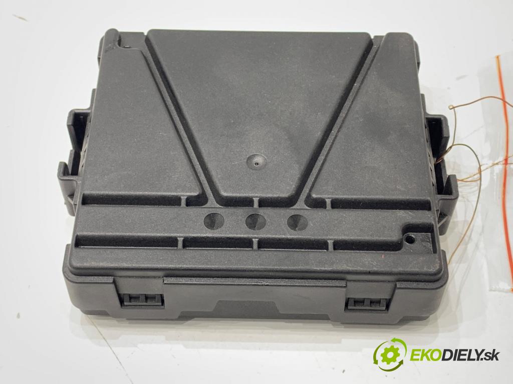 VW PASSAT B8 Kombi 2014 110 kW 2.0 TDI 1968 modul GATEWAY 5Q0907530AB