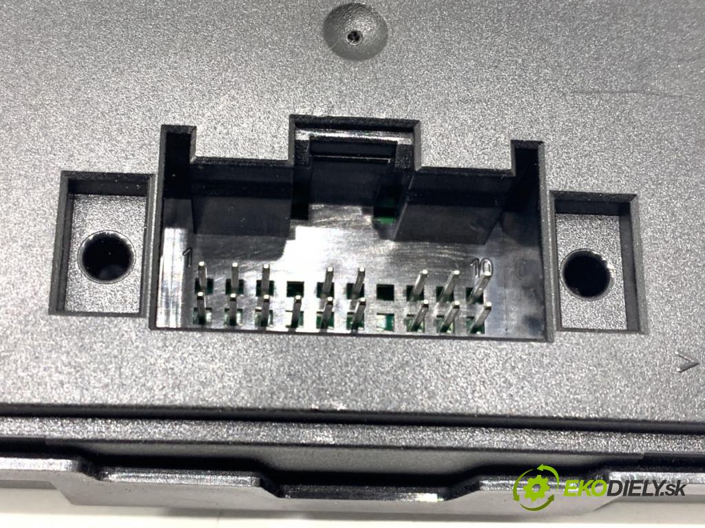VW PASSAT B8 Kombi 2014 110 kW 2.0 TDI 1968 modul GATEWAY 5Q0907530AB