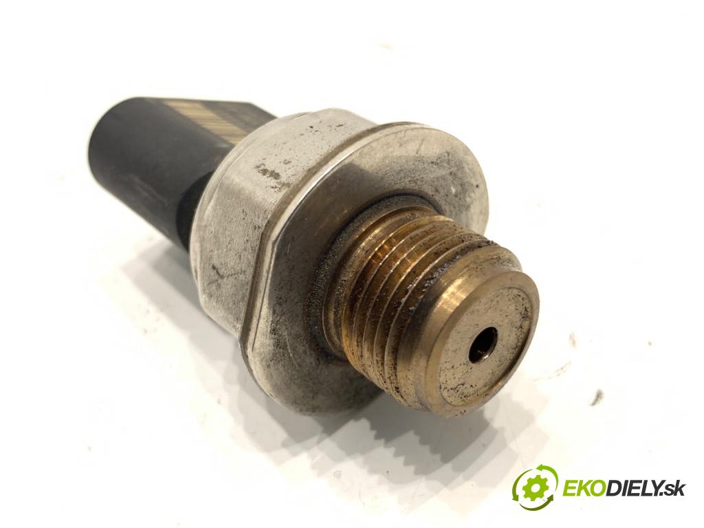 VW PASSAT B8 Kombi 2014 110 kW 2.0 TDI 1968 Snímač tlaku paliva 04L906054 (Snímač)