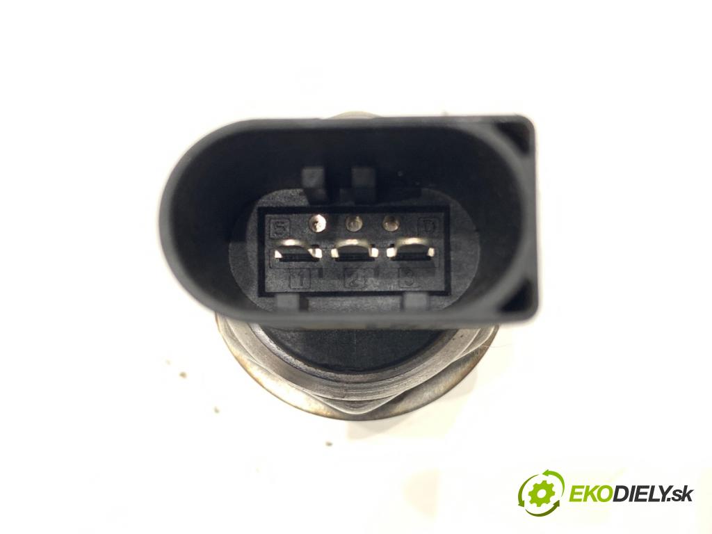 VW PASSAT B8 Kombi 2014 110 kW 2.0 TDI 1968 Snímač tlaku paliva 04L906054 (Snímač)