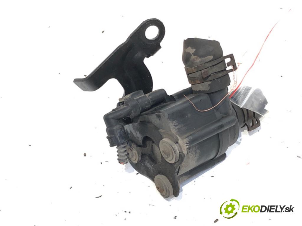 VW PASSAT B8 Kombi 2014 110 kW 2.0 TDI 1968 DALŠÍ: pumpa vody 5Q0121599Q (Vodní pumpa)