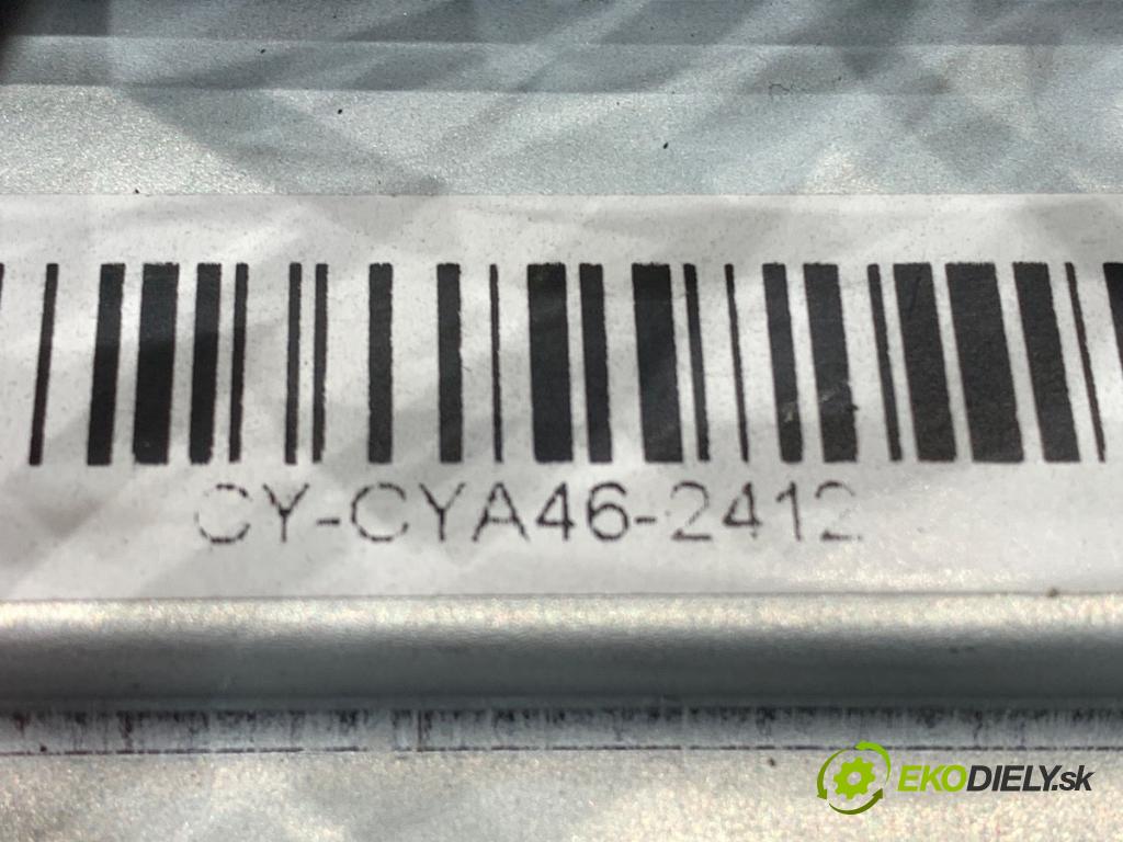 VW GOLF V liftback 2008 59 kW 1.4 16V 1390 RADIO 2 DIN