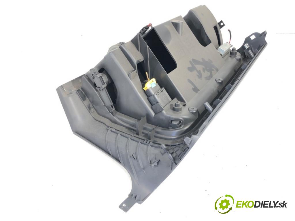 VW GOLF V liftback 2008 59 kW 1.4 16V 1390 Priehradka, kastlík spolujazdca 1K1857290 (Priehradka (kastlík))