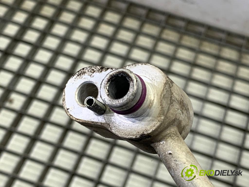 VW GOLF V liftback 2008 59 kW 1.4 16V 1390 rúrka klimatizácie 1K0820741AT (Rúrka klimatizácie)