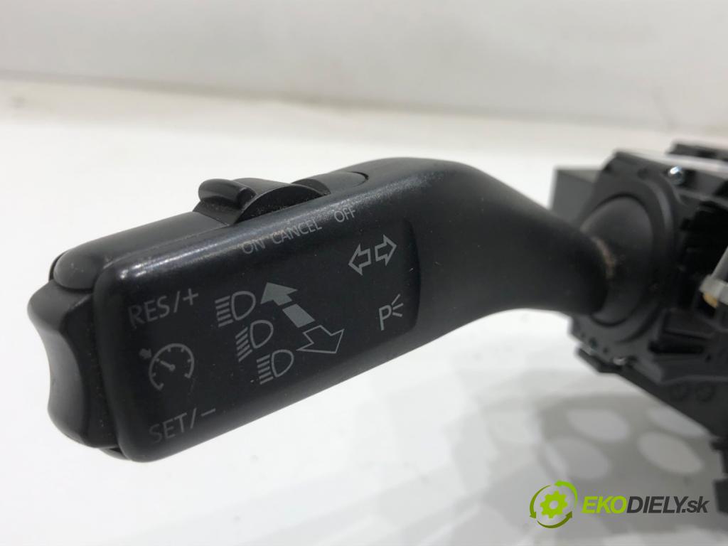 VW GOLF V liftback 2008 59 kW 1.4 16V 1390 Prepínač kombinovaný 1K0953503EP (Prepínacie páčky pod volantom)