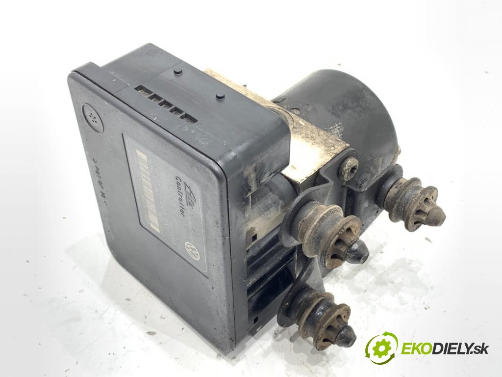 VW GOLF V liftback 2008 59 kW 1.4 16V 1390 Pumpa ABS 1K0614517AE (Pumpa ABS)