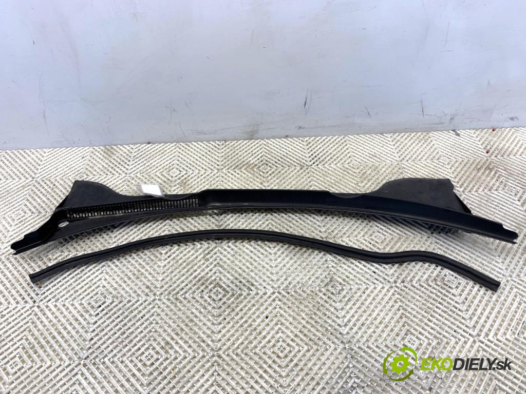 VW GOLF V liftback 2008 59 kW 1.4 16V 1390 Torpédo, plast pod čelné okno 1K1819415A (Torpédo (plast pod čelným sklom))