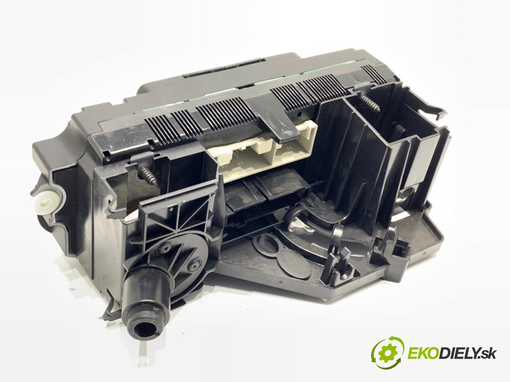 VW GOLF V liftback 2008 59 kW 1.4 16V 1390 Panel ovládania kúrenia  (Prepínacie páčky pod volantom)