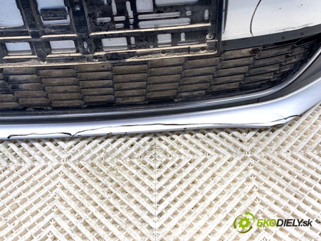 VW POLO V liftback 2013 63 kW 1.4 (6R1) 1390 nárazník přední část  (Klika dveří ostatní)