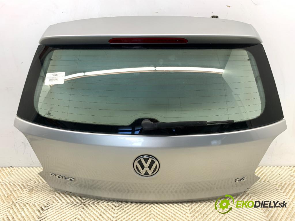 VW POLO V liftback 2013 63 kW 1.4 (6R1) 1390 kapota zadní část LA7W