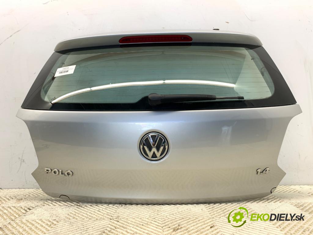 VW POLO V liftback 2013 63 kW 1.4 (6R1) 1390 kapota zadní část LA7W