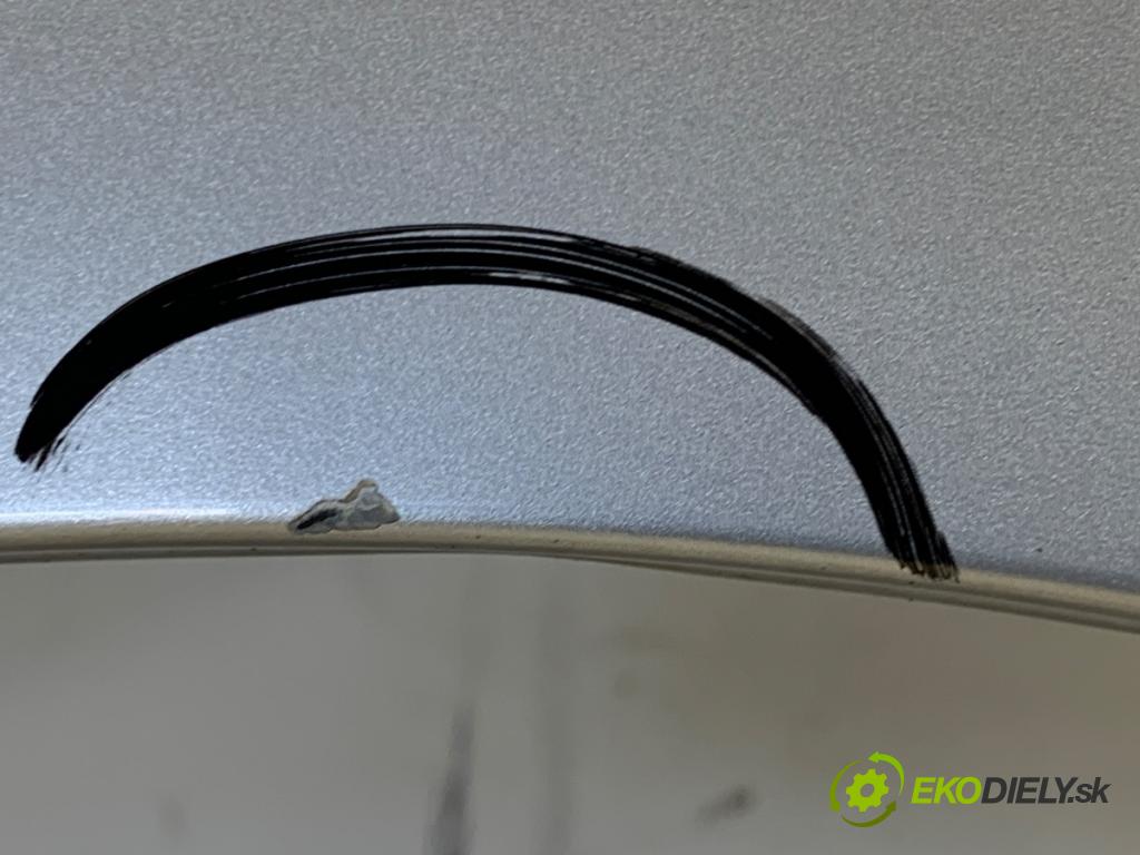 VW POLO V liftback 2013 63 kW 1.4 (6R1) 1390 blatník levý přední část LA7W