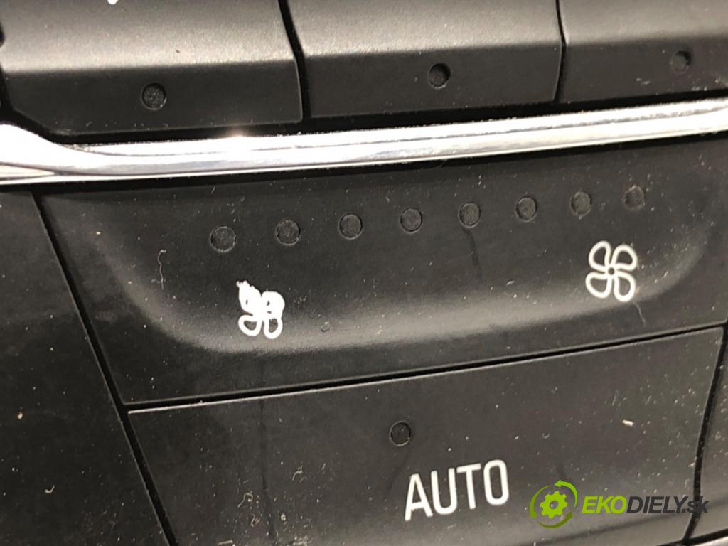 OPEL ASTRA K liftback 2019 81 kW 1.6 CDTi (68) 1598 Panel ovládania kúrenia  (Prepínacie páčky pod volantom)