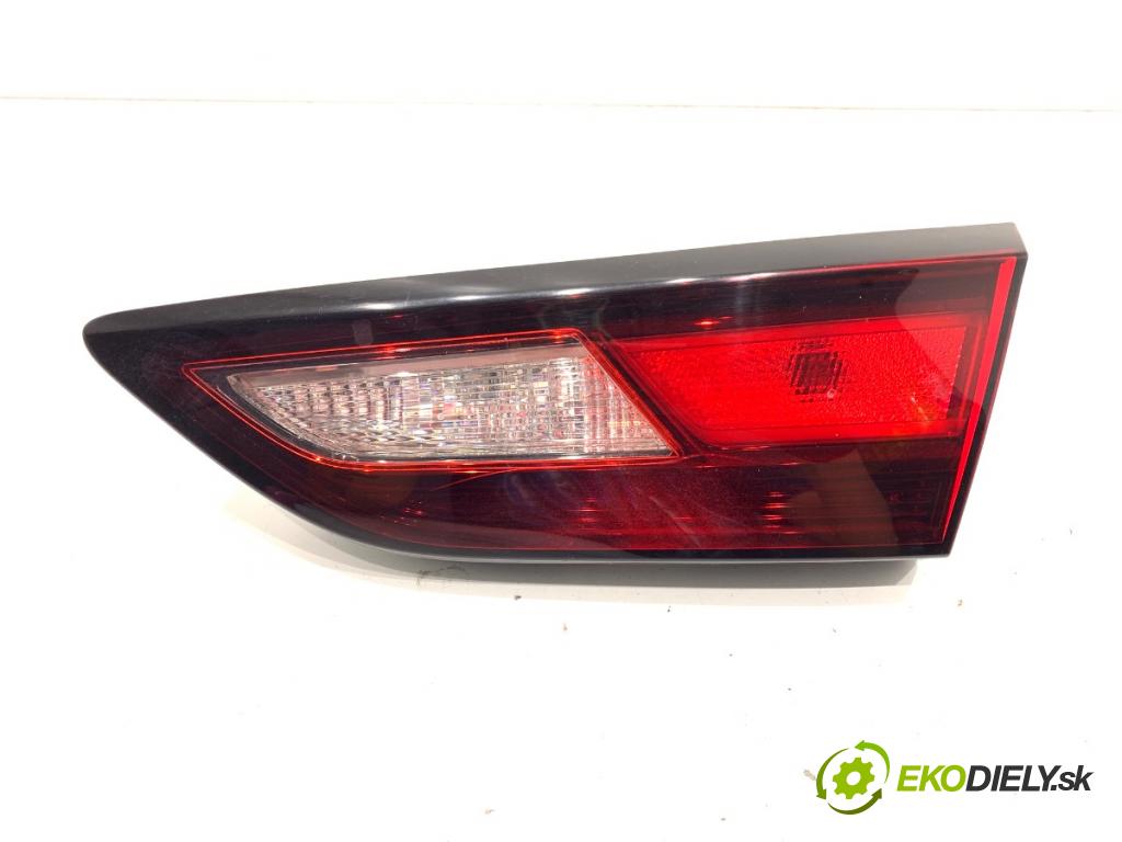 OPEL ASTRA K liftback 2019 81 kW 1.6 CDTi (68) 1598 světlo zadní část pravá vnitřní 39098789 (Klika dveří ostatní)