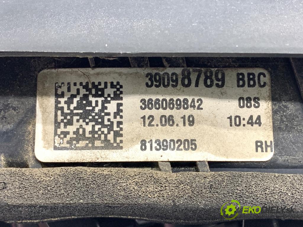OPEL ASTRA K liftback 2019 81 kW 1.6 CDTi (68) 1598 světlo zadní část pravá vnitřní 39098789 (Klika dveří ostatní)