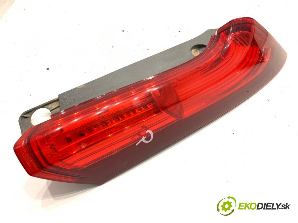 HONDA CR-V IV SUV 2015 118 kW 1.6 i-DTEC 4WD (RE6) 1597 světlo pravý zadní část