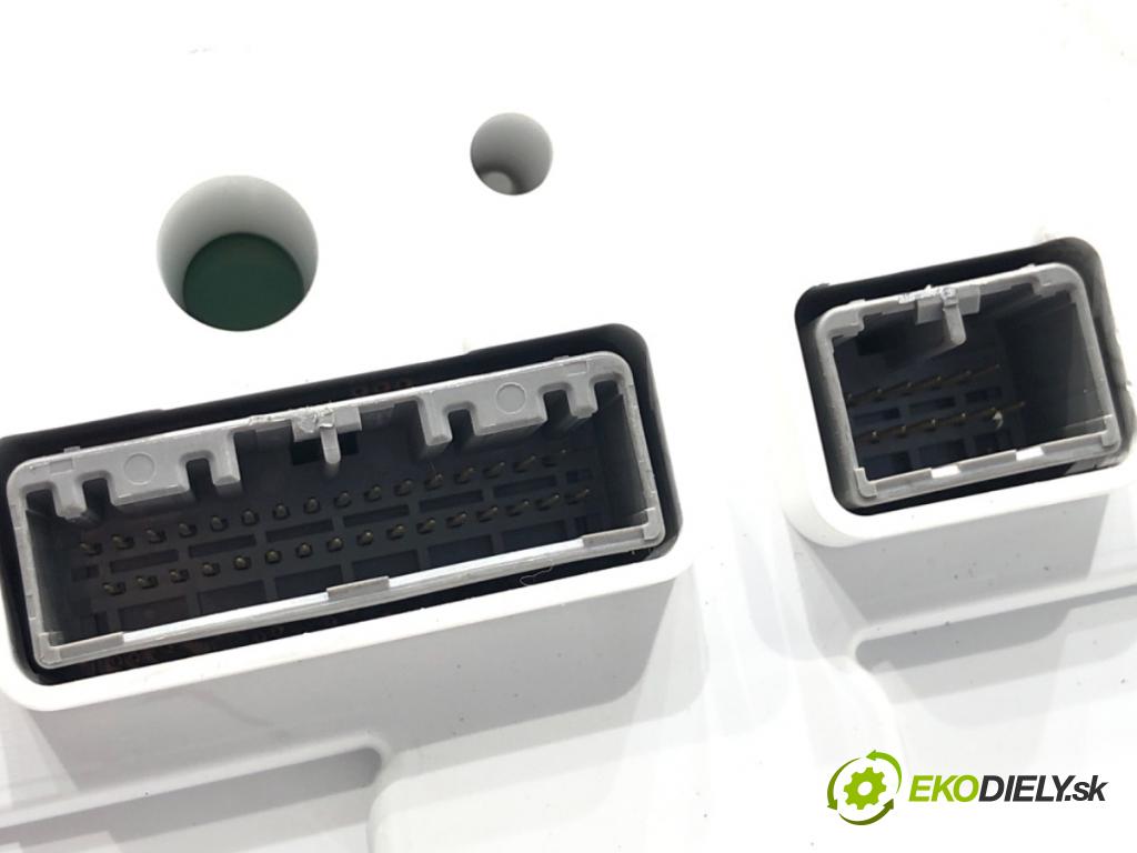 HONDA CR-V IV SUV 2015 118 kW 1.6 i-DTEC 4WD (RE6) 1597 Prístrojovka HR0408689 (Prístrojová doska)