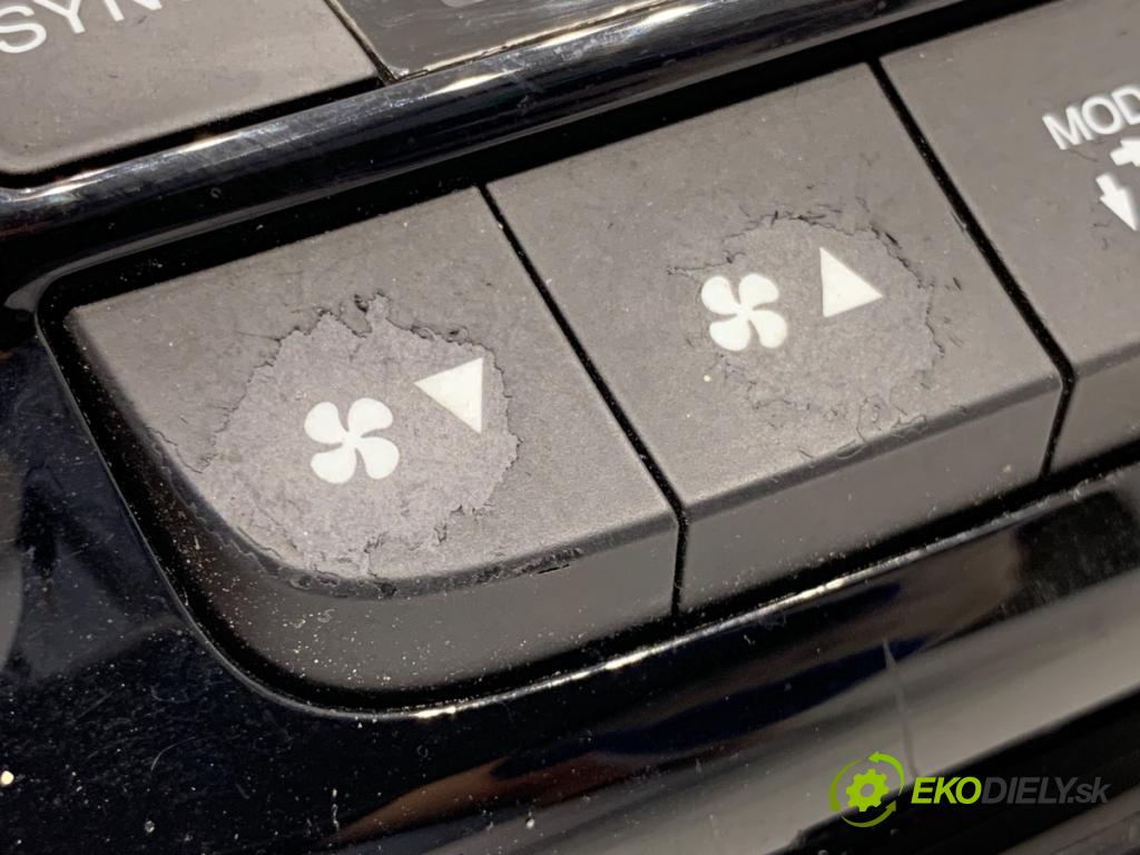 HONDA CR-V IV SUV 2015 118 kW 1.6 i-DTEC 4WD (RE6) 1597 Panel ovládania kúrenia 79600-T1V-G611-M1 (Prepínacie páčky pod volantom)