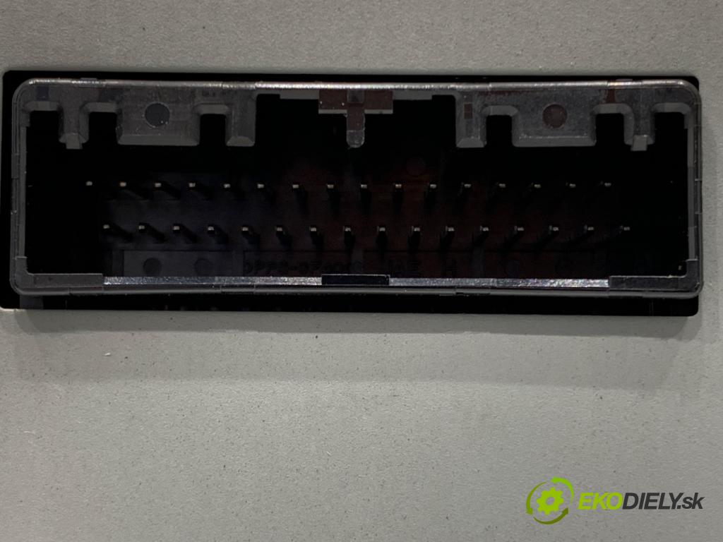 HONDA CR-V IV SUV 2015 118 kW 1.6 i-DTEC 4WD (RE6) 1597 Dislpej 39710-T1V-G612-M1 (Prístrojová doska)