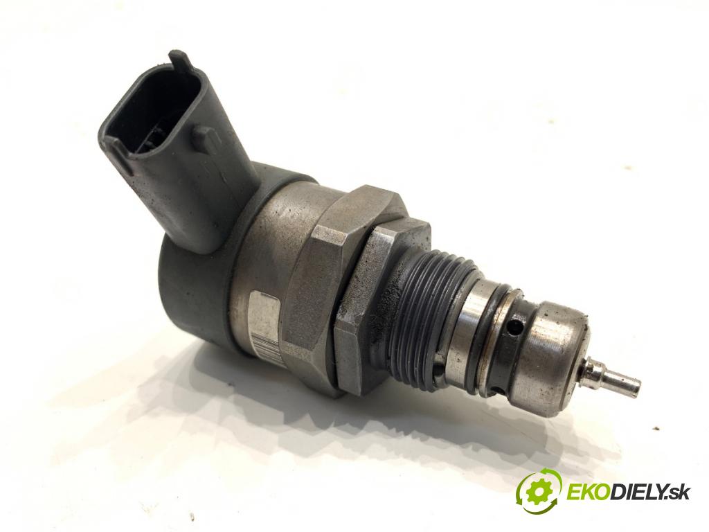 HONDA CR-V IV SUV 2015 118 kW 1.6 i-DTEC 4WD (RE6) 1597 Regulátor tlaku paliva 0281002966 (Palivový systém ostatné)