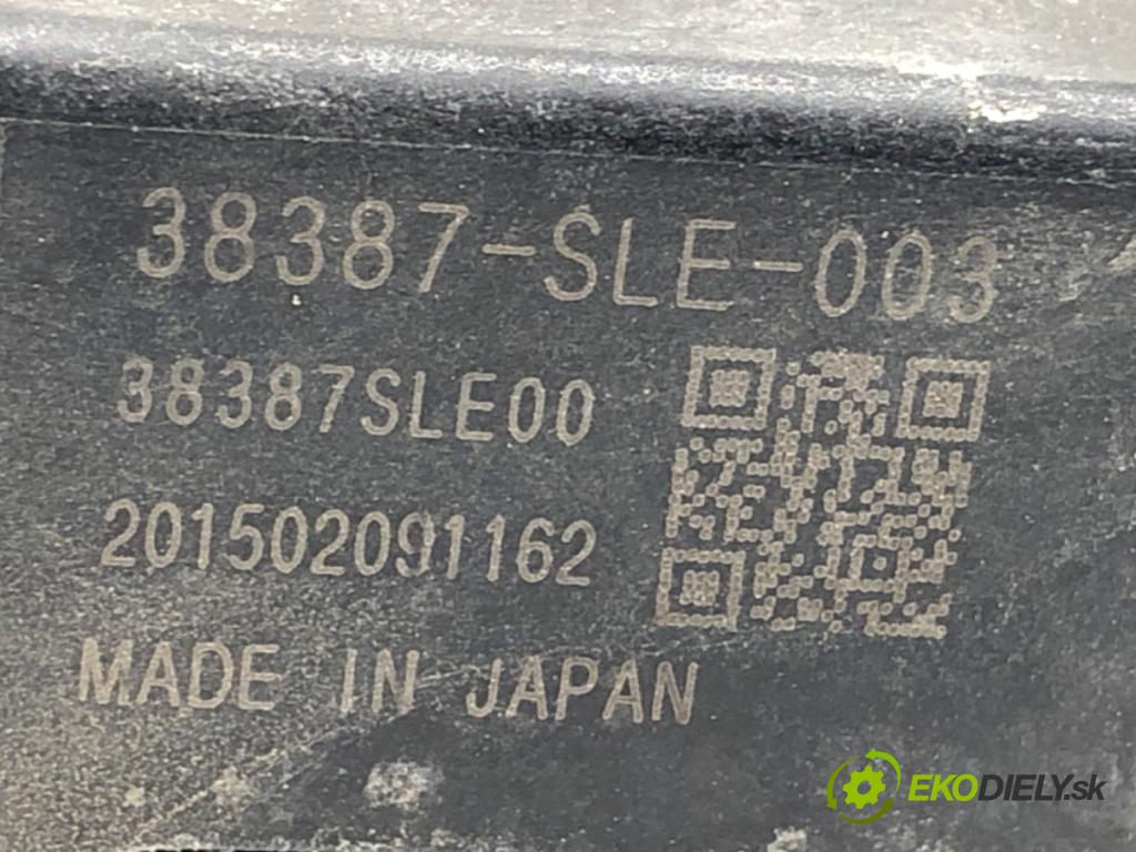 HONDA CR-V IV SUV 2015 118 kW 1.6 i-DTEC 4WD (RE6) 1597 zesilovač Antenní: 38387-SLE-003 (Zesilovač)