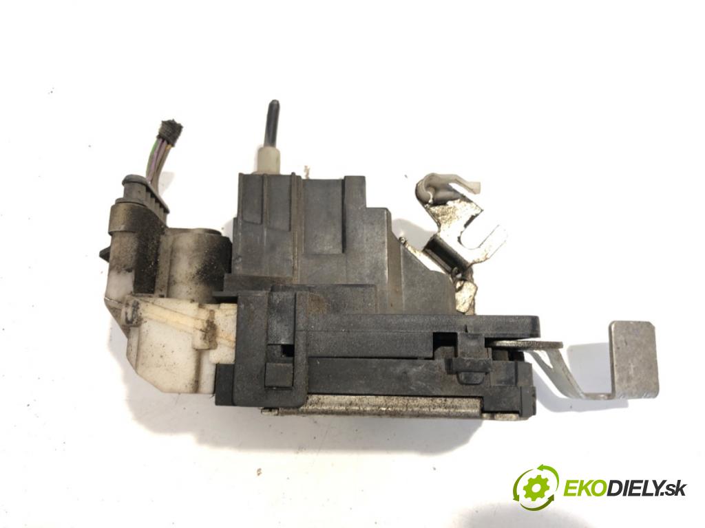 PEUGEOT BOXER I Autobus 2002 62 kW 2.0 HDi 1997 zámok dveře levý přední část