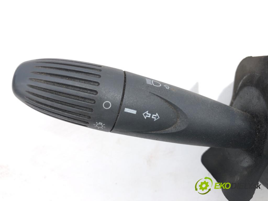 PEUGEOT BOXER I Autobus 2002 62 kW 2.0 HDi 1997 Prepínač kombinovaný  (Prepínacie páčky pod volantom)