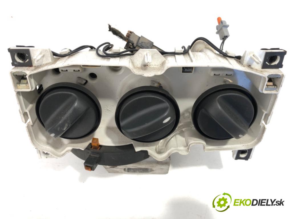 PEUGEOT BOXER I Autobus 2002 62 kW 2.0 HDi 1997 Panel ovládania kúrenia  (Prepínacie páčky pod volantom)