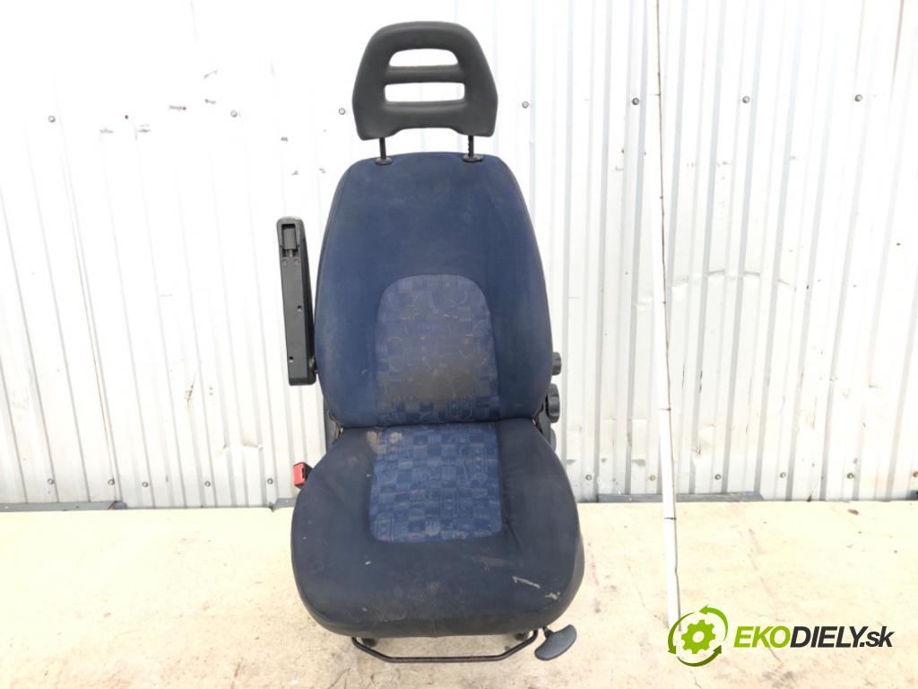 PEUGEOT BOXER I Autobus 2002 62 kW 2.0 HDi 1997 Sedadlo ľavy predný 
