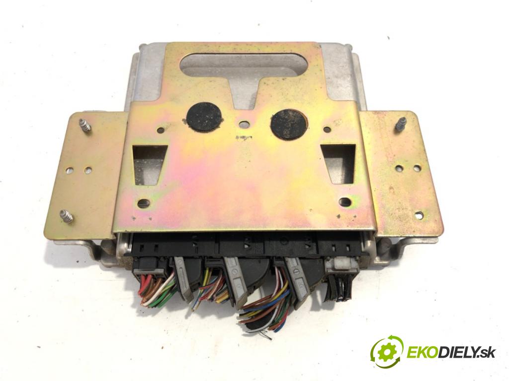 MERCEDES-BENZ W638 Autobus 1999 75 kW 110 CDI 2.2 (638.194) 2148 riadiaca jednotka Motor A0001530379 (Riadiaca jednotka)