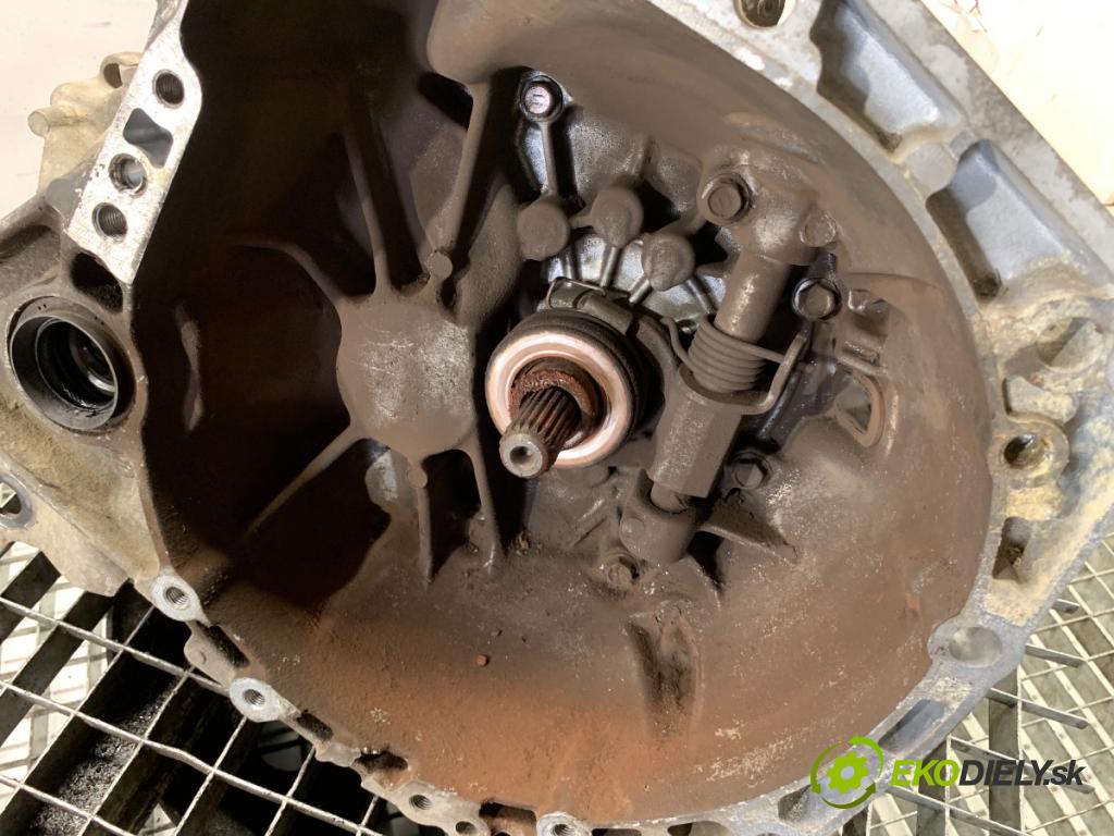 PEUGEOT 107 liftback 2006 50 kW 1.0 998 Prevodovka  (Prevodovka)