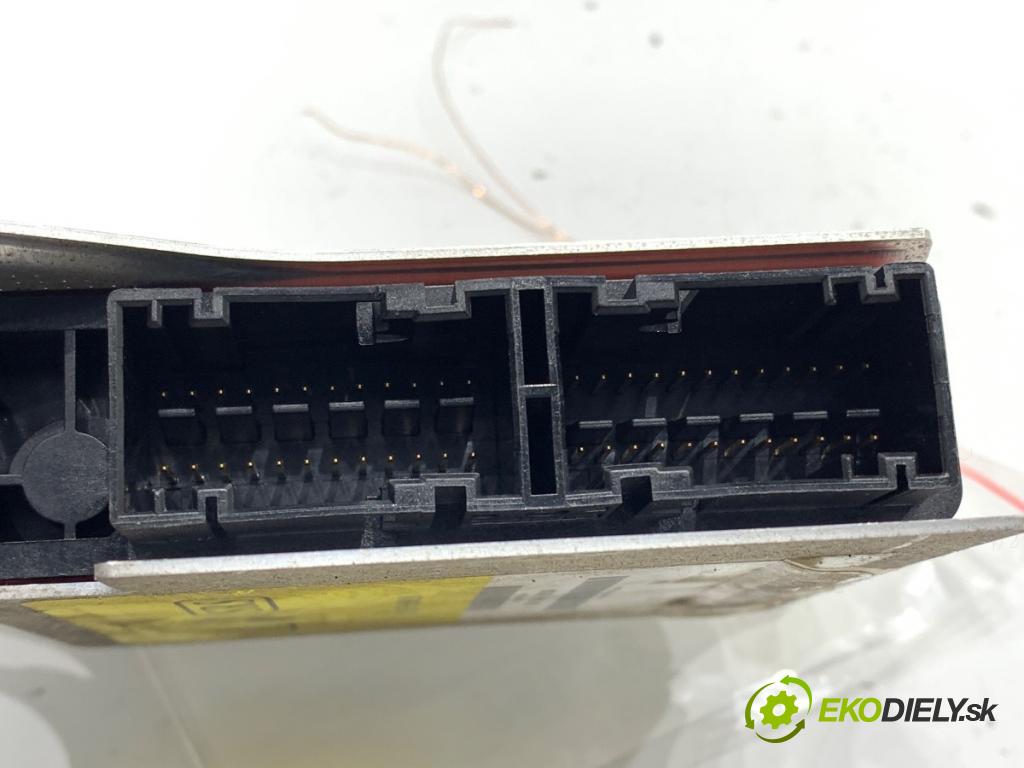 PEUGEOT 107 liftback 2006 50 kW 1.0 998 senzor airbag 89170-0H010 (Snímač)