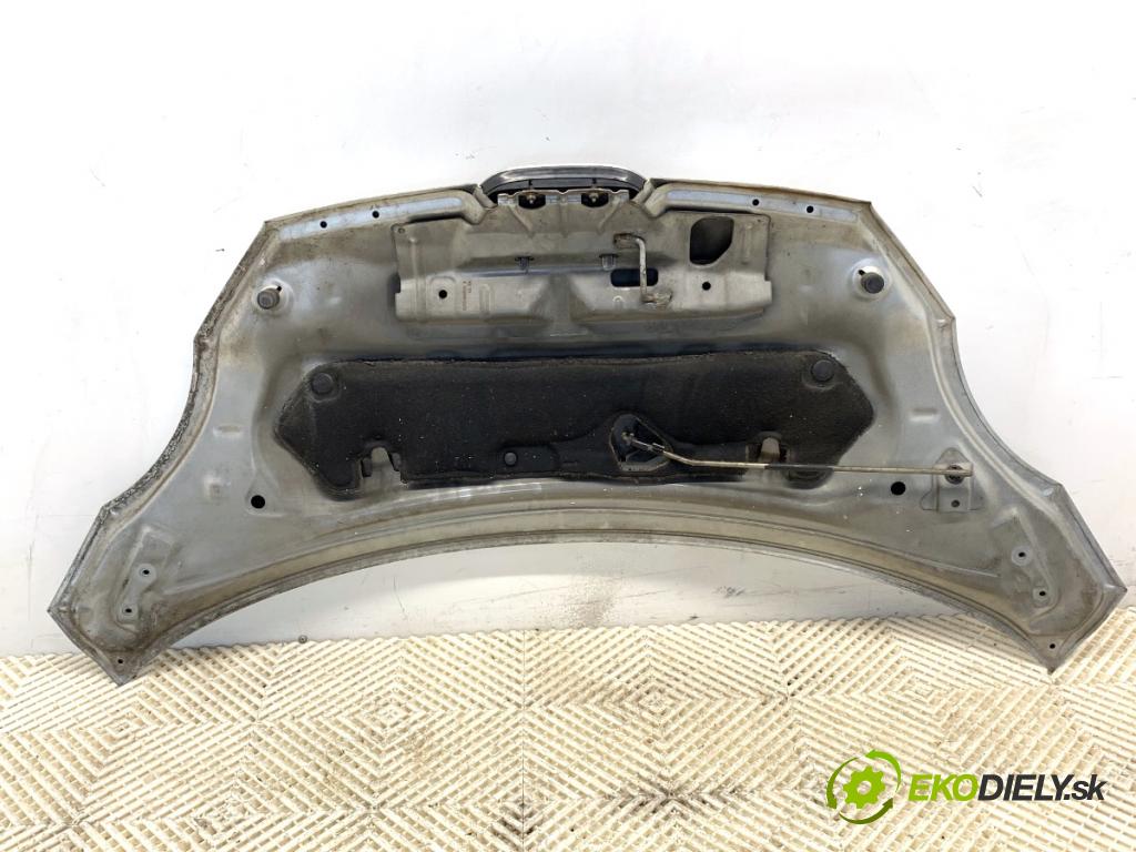 PEUGEOT 107 liftback 2006 50 kW 1.0 998 kapota (Kapota)