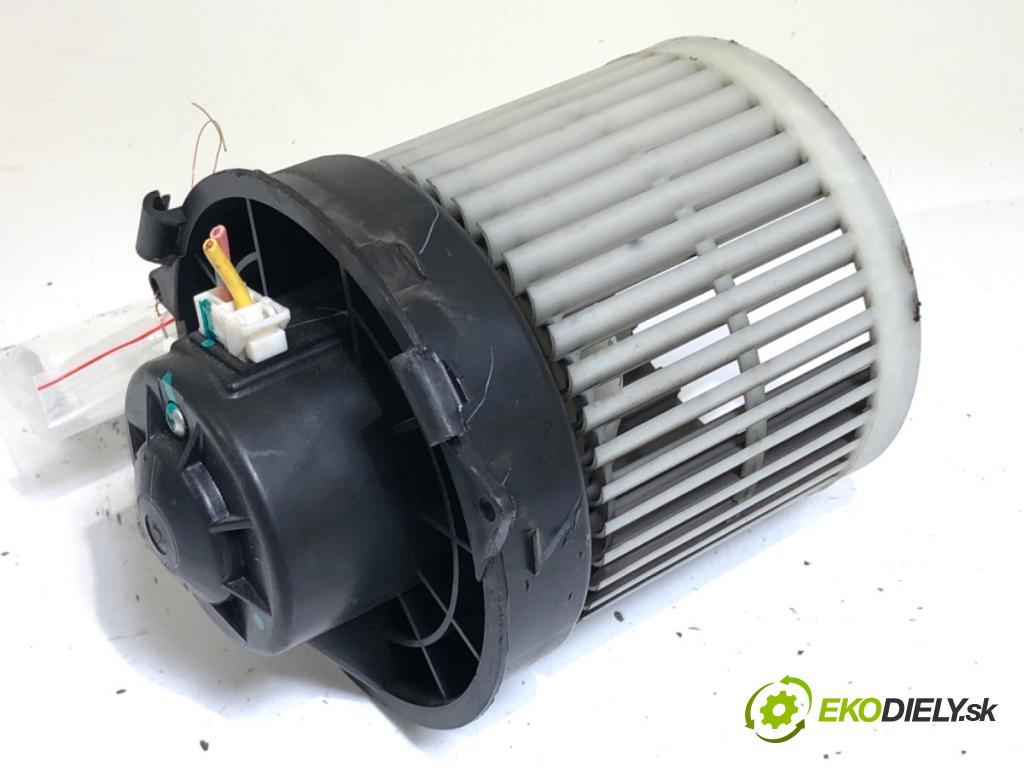 NISSAN MICRA K13 liftback 2015 59 kW 1.2 1198 ventilátor kúrenia