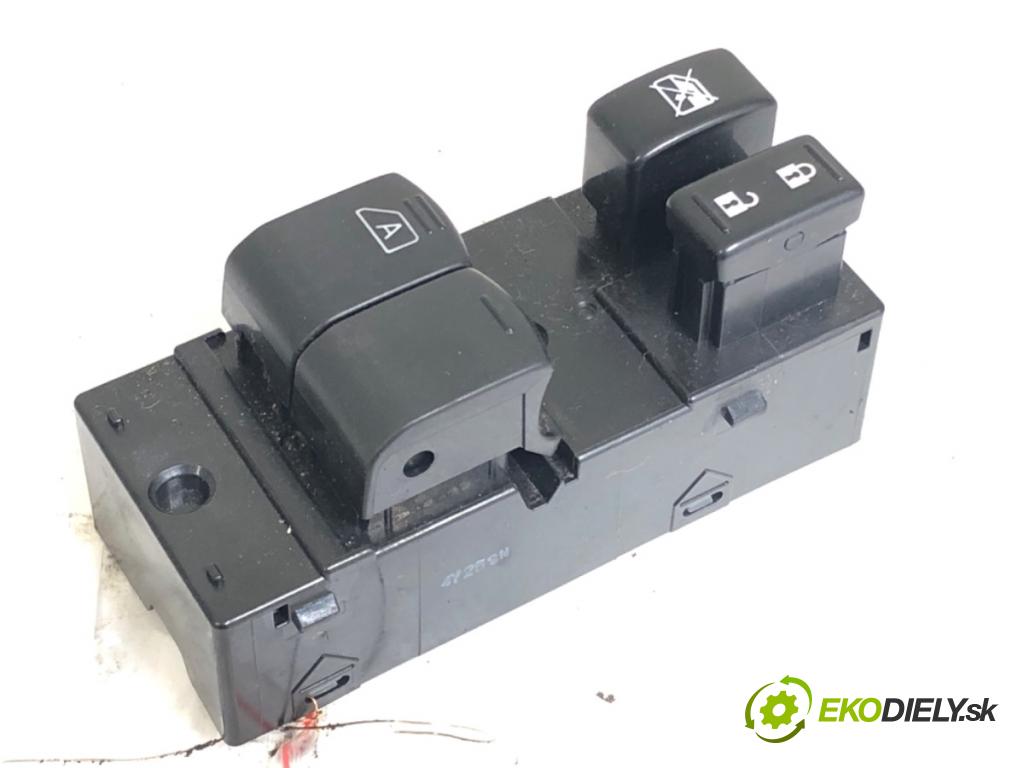 NISSAN MICRA K13 liftback 2015 59 kW 1.2 1198 Prepínač okien  (Prepínacie páčky pod volantom)