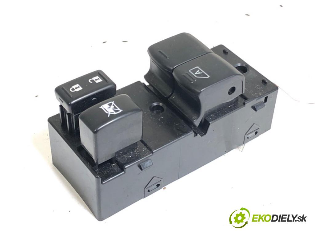 NISSAN MICRA K13 liftback 2015 59 kW 1.2 1198 Prepínač okien  (Prepínacie páčky pod volantom)