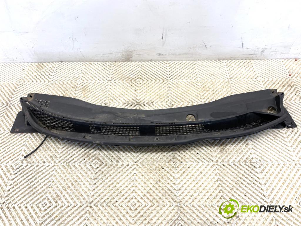 NISSAN MICRA K13 liftback 2015 59 kW 1.2 1198 Torpédo, plast pod čelné okno 668621HB (Torpédo (plast pod čelným sklom))