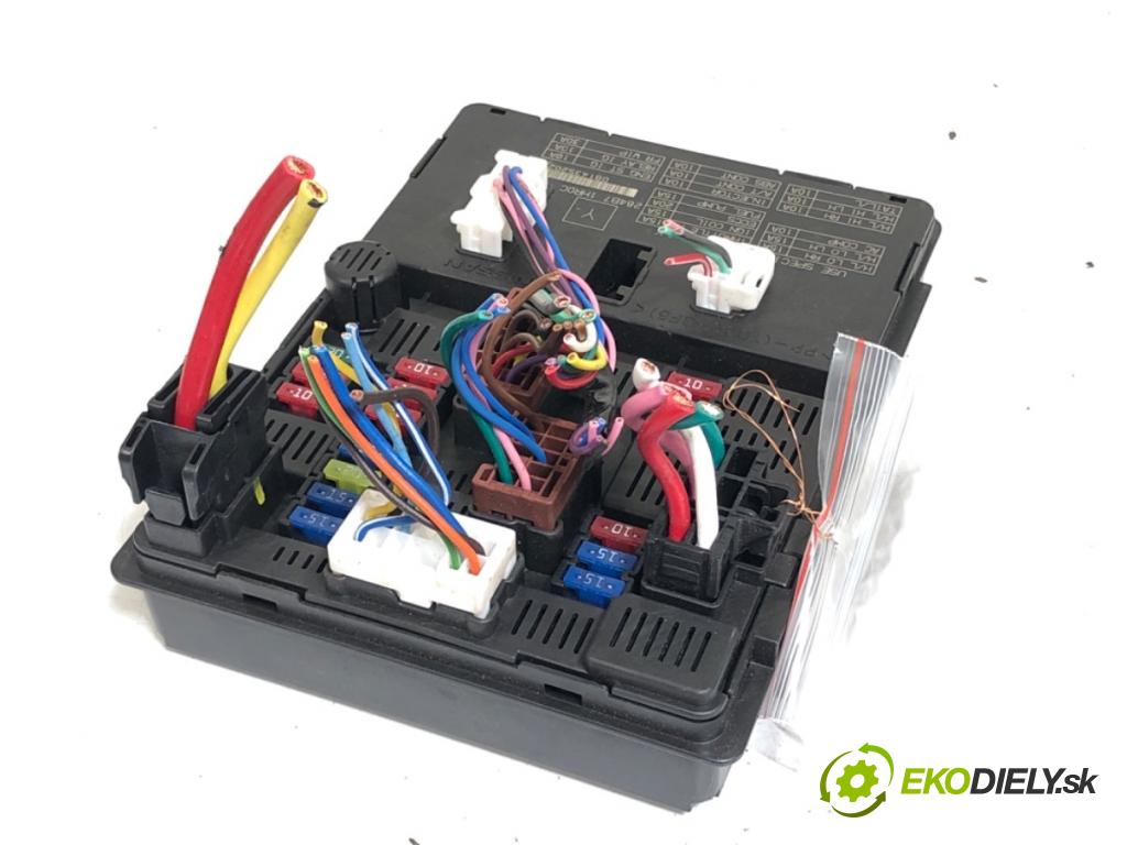 NISSAN MICRA K13 liftback 2015 59 kW 1.2 1198 modul BSI 284B7-1HROC (Pojistková skříňka)