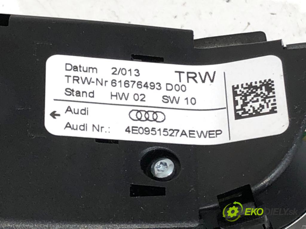 AUDI A4 B8 sedan 2012 155 kW 2.0 TFSI 1984 SPÍNAČE: volantu 4E0951527AD
