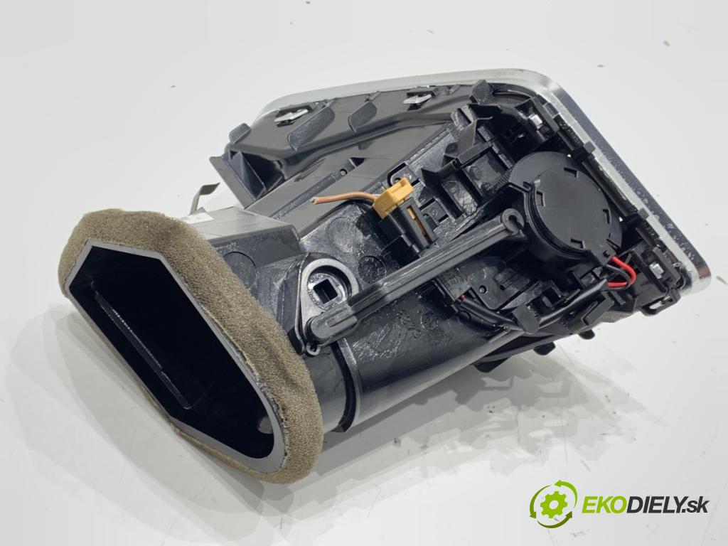 AUDI A4 B8 sedan 2012 155 kW 2.0 TFSI 1984 mří topení pravý přední část 8T1820902C