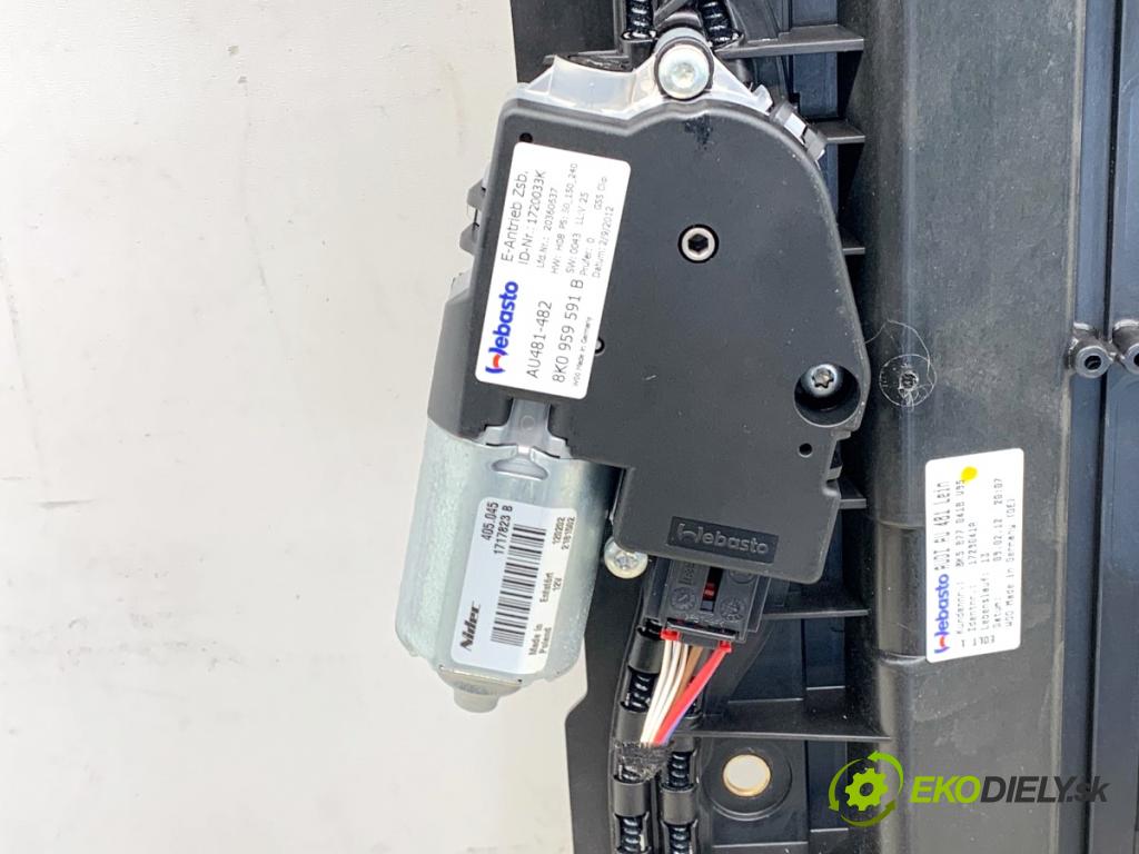 AUDI A4 B8 sedan 2012 155 kW 2.0 TFSI 1984 strešné okno 8K5877255A (Sklo karosérie)