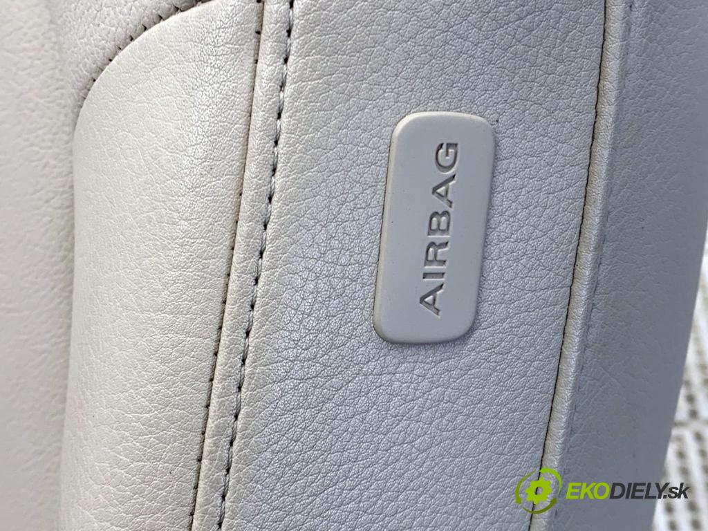 AUDI A4 B8 sedan 2012 155 kW 2.0 TFSI 1984 Sedadlo ľavy predný