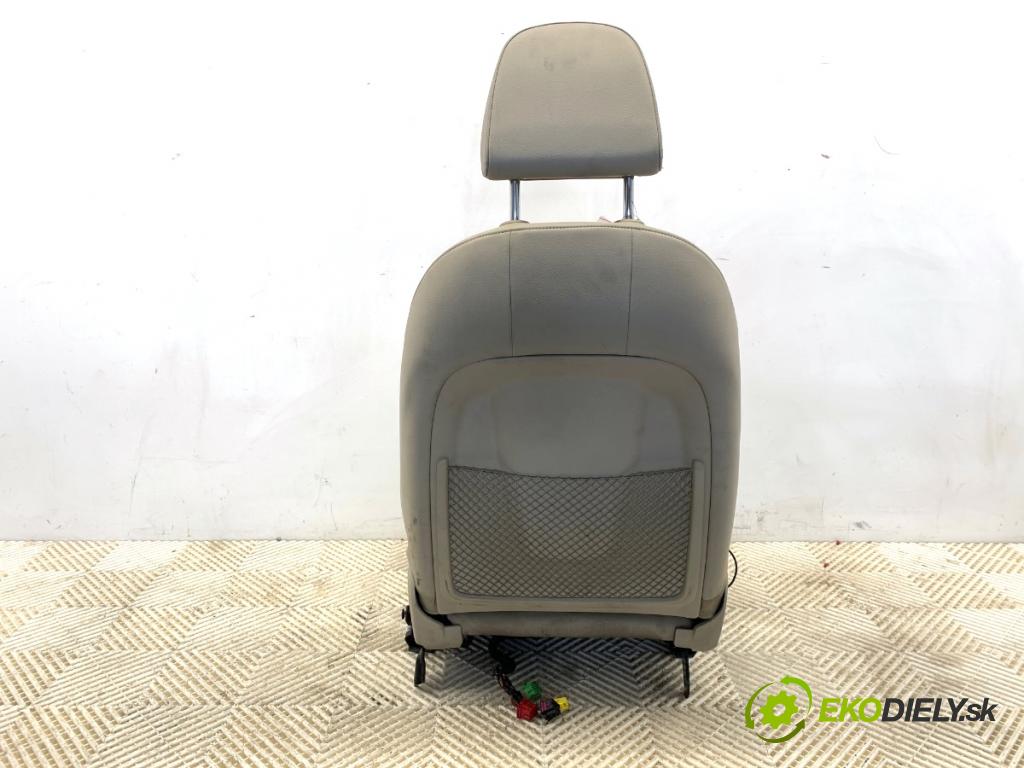 AUDI A4 B8 sedan 2012 155 kW 2.0 TFSI 1984 Sedadlo ľavy predný