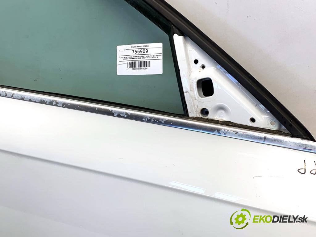 AUDI A4 B8 sedan 2012 155 kW 2.0 TFSI 1984 dveře pravý přední část