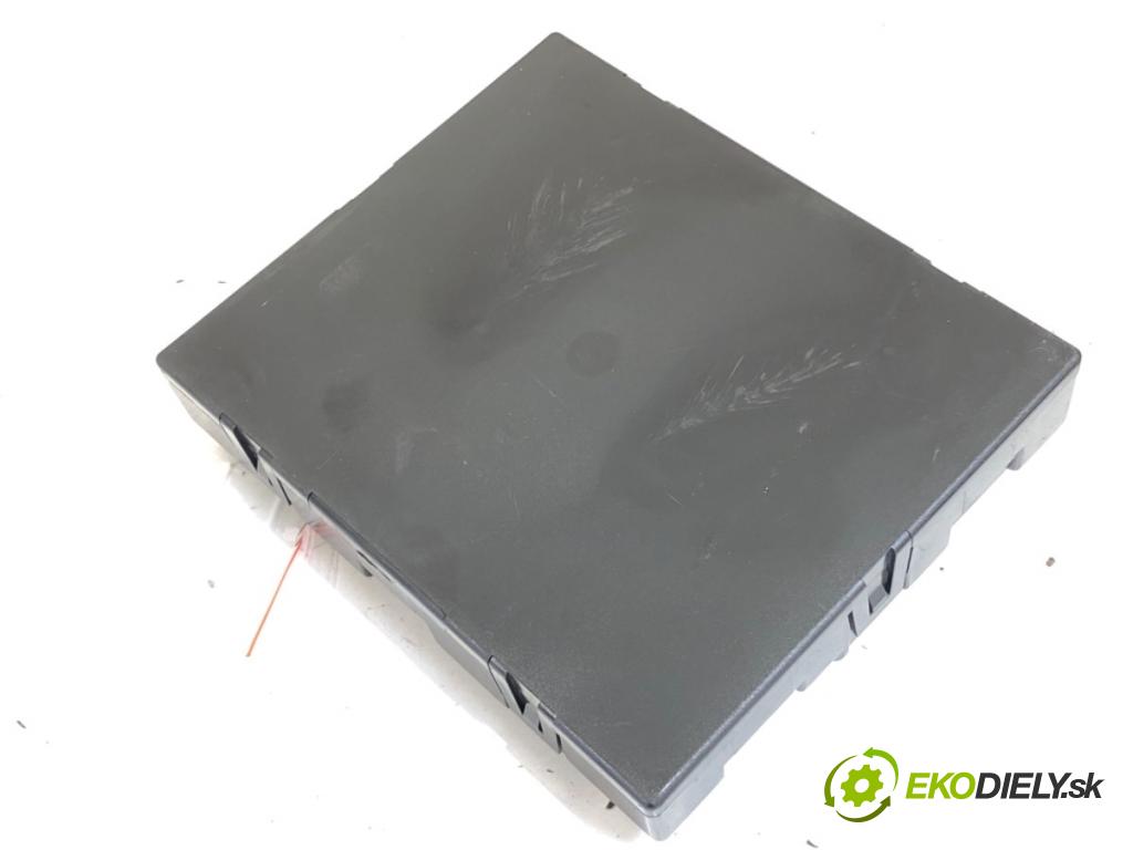 AUDI A4 B8 sedan 2012 155 kW 2.0 TFSI 1984 Modul komfortu 8K0907064CG (Modul komfortu)