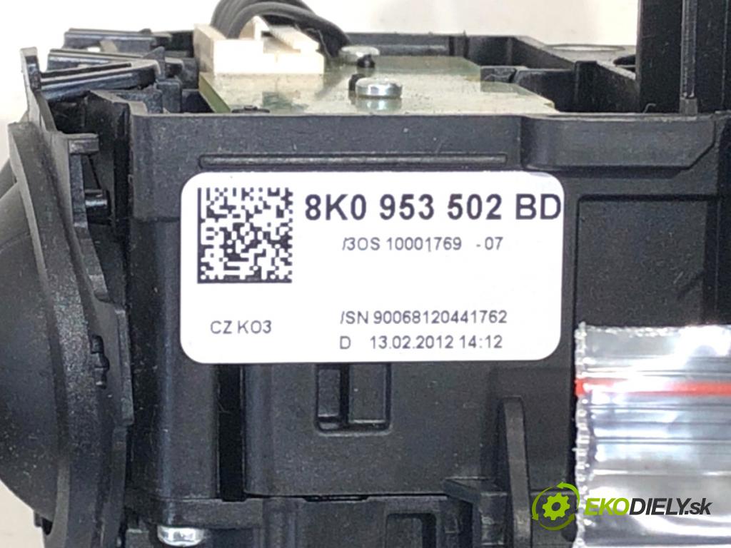 AUDI A4 B8 sedan 2012 155 kW 2.0 TFSI 1984 přepínač kombinovaný 8K0953502BD (Páčky pod volantem)