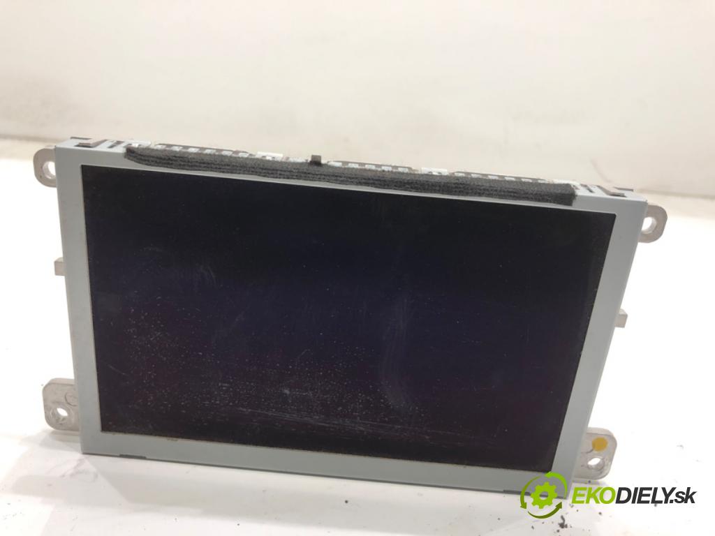 AUDI A4 B8 sedan 2012 155 kW 2.0 TFSI 1984 Dislpej 8R0919604 (Prístrojová doska)