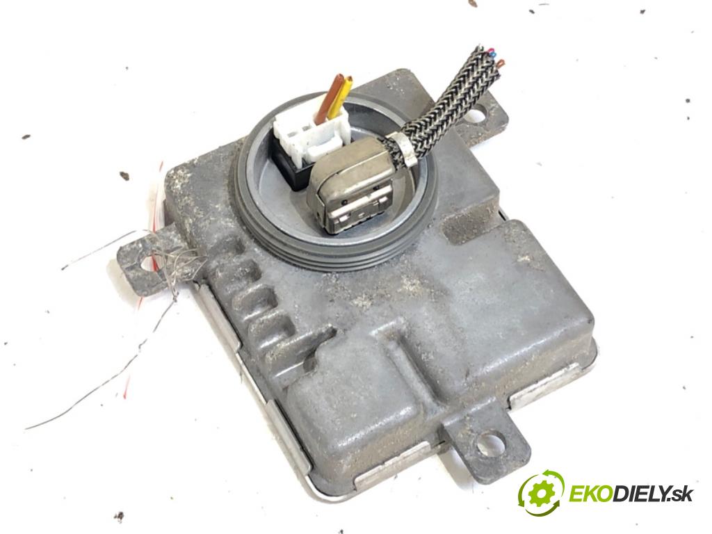 AUDI A4 B8 sedan 2012 155 kW 2.0 TFSI 1984 Menič XENON 8K0941597C (Riadiaca jednotka xenónu)