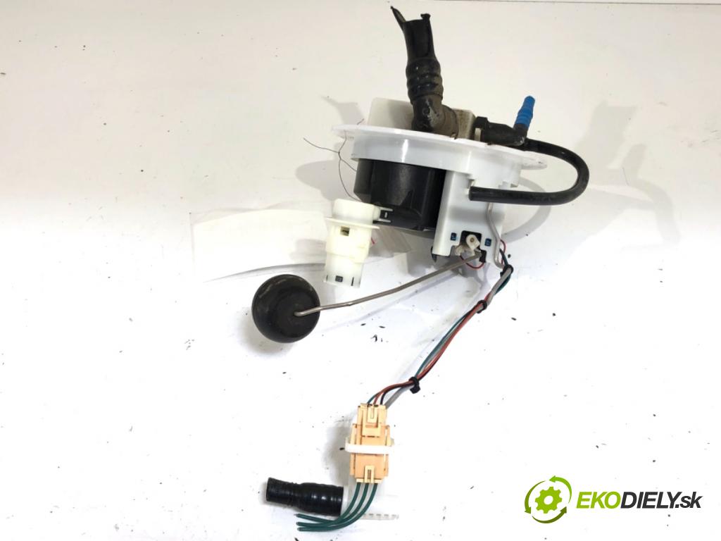 AUDI A4 B8 sedan 2012 155 kW 2.0 TFSI 1984 Snímač hladiny paliva 8K0201301C (Snímač)